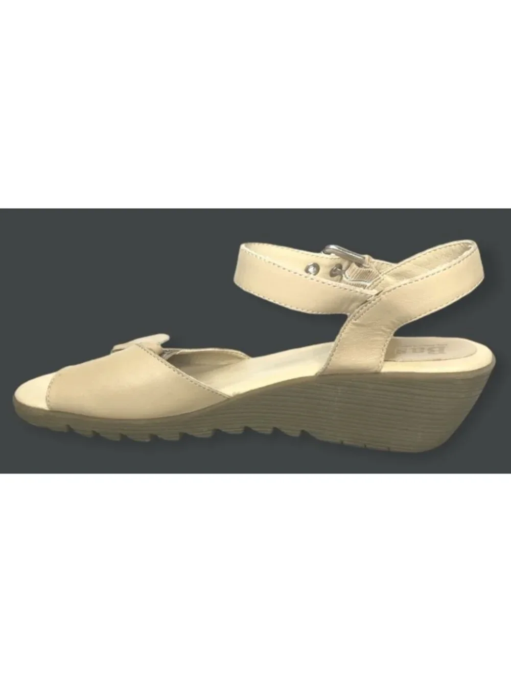G H Bass & Company Sandals Womens 8M Flats Leather Ankle Strap Buckle Beige - Picture 5 of 12